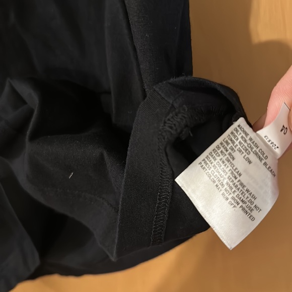 Uniqlo Spy x Family Short Sleeve Tee T-Shirt Black White Size Small - Picture 9 of 11